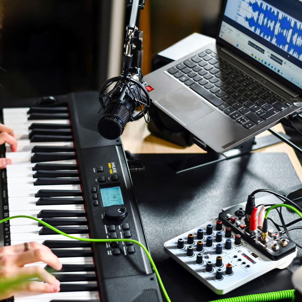 Mini Mixer USB Bluetooth Audio Interface - Citronic Q-PAD