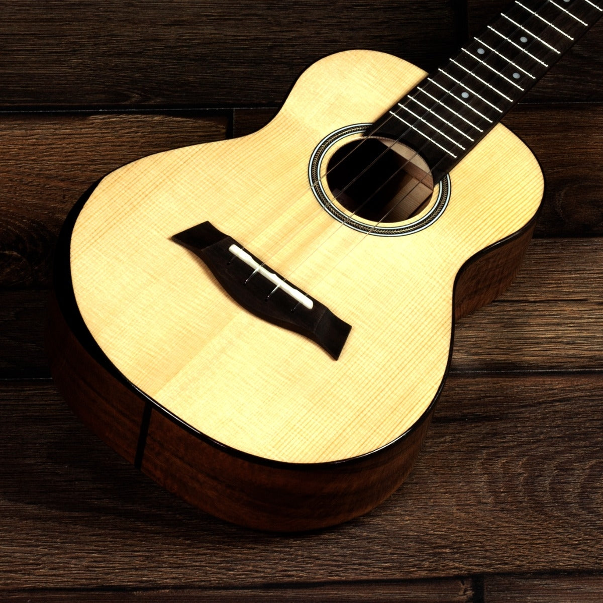 Barnes & Mullins Concert Ukulele - Solid Spruce & Acacia With Gig Bag