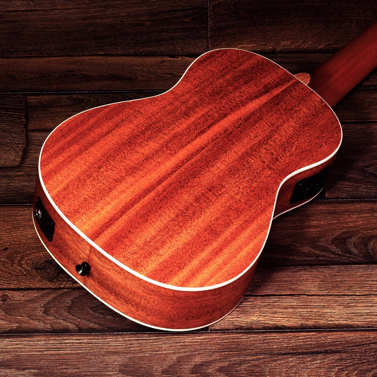 Barnes & Mullins Bass Ukulele - Mahogany BMUKB1
